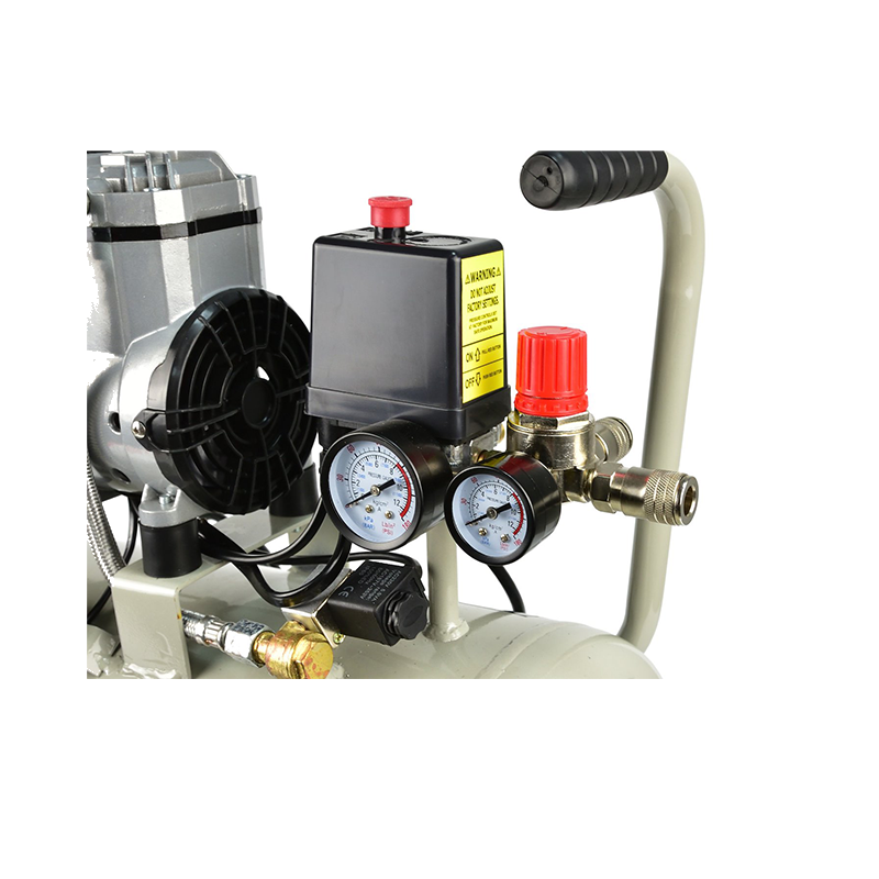 Olievrije luchtcompressor 24L 980W