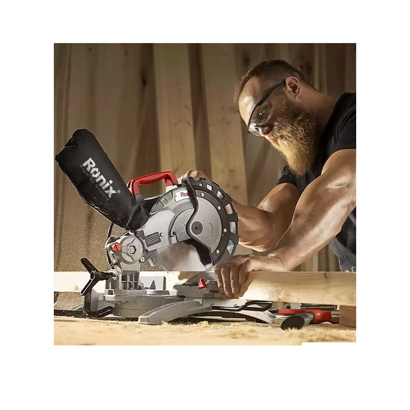 Verstekzaag 1450W-210mm